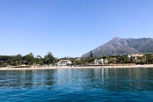 Do 11 osób na pokładzie może cieszyć się wybrzeżem Marbelli