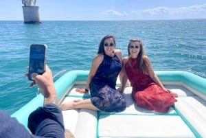 Do 11 osób na pokładzie może cieszyć się wybrzeżem Marbelli