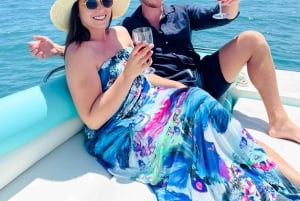 Do 11 osób na pokładzie może cieszyć się wybrzeżem Marbelli