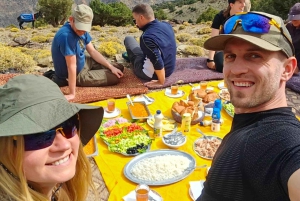 2-dagers vandring, berberlandsbyer og opphold i Azzaden-dalen