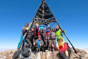 2 dagar Mount Toubkal uppstigning vandring via Ait Mizane Valley