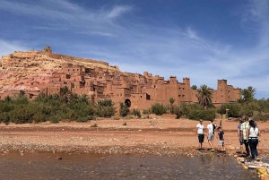3 jours - 2 nuits de visite nocturne dans le désert à partir de Marrakech avec balade à dos de chameau