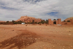 3 jours - 2 nuits de visite nocturne dans le désert à partir de Marrakech avec balade à dos de chameau