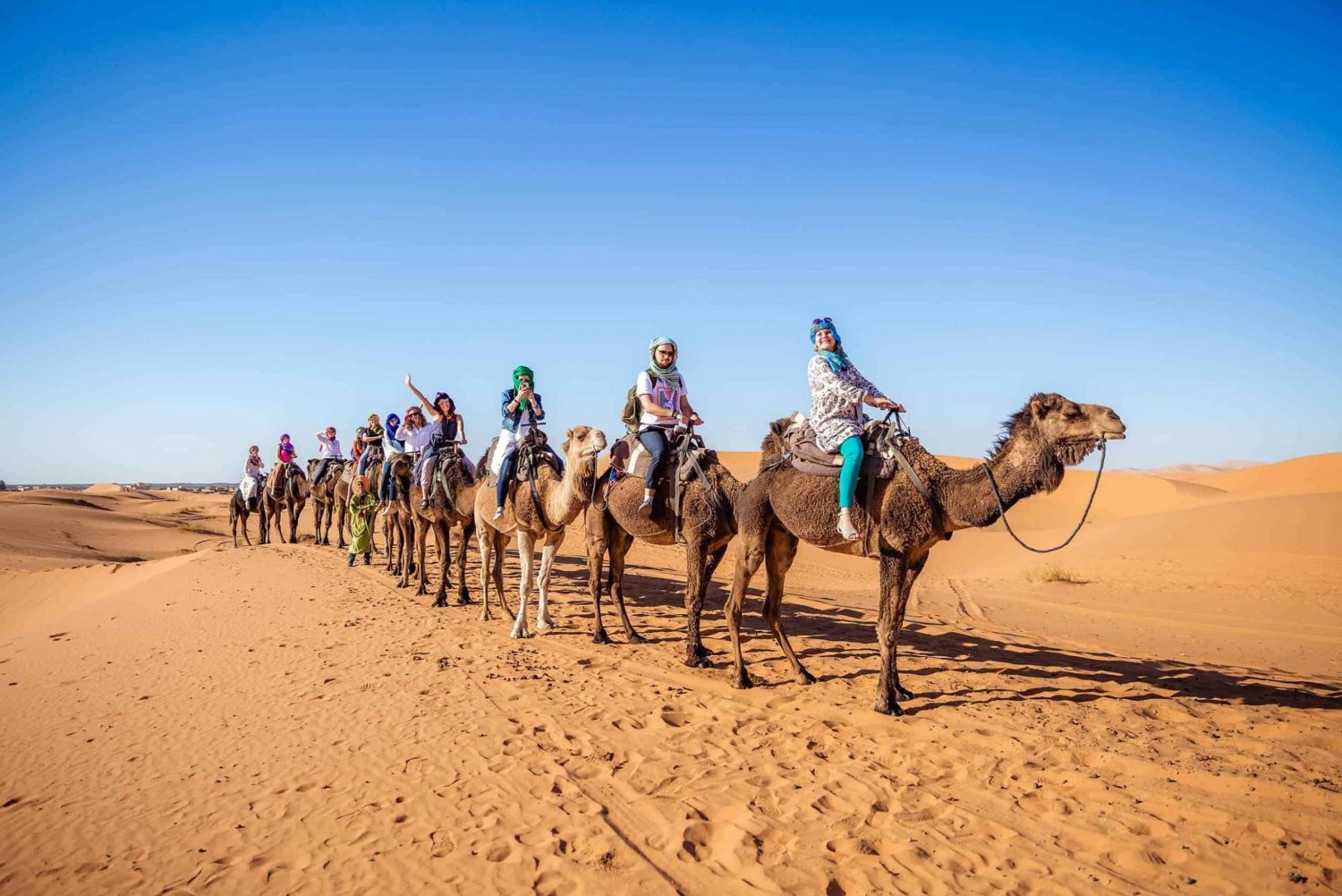 3 päivän aavikkoretki Fezistä Marrakechiin Merzougan kautta Merzougaan.