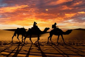 De Marrakech: Excursão de 3 dias ao deserto de Marzouga com passeio de camelo