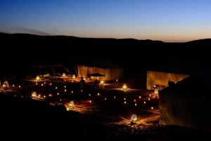 Marrakech: 3 päivän ylellinen aavikkokierros Fesiin Merzougan kautta.