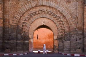 Agadir/Taghazout: Viagem a Marrakech com guia turístico licenciado