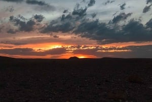 Marrakech Woestijn: Zwembad, Quadrijden, Zonsondergang Diner Vuurshow