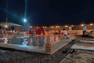 Marrakech Woestijn: Zwembad, Quadrijden, Zonsondergang Diner Vuurshow