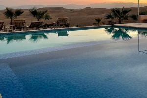 Pase de un día al desierto de Agafay, acceso a la piscina, almuerzo y coche privado