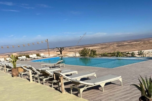 Marrakesz: kolacja z pokazem w Agafay z przejażdżką quadami/na wielbłądzie i basenem