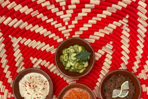 Désert d'Agafay : Inara Camp Déjeuner privé de luxe avec balade à dos de chameau