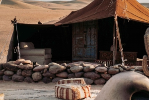 Dîner de luxe dans le désert d'Agafay avec musique live et spectacle de feu