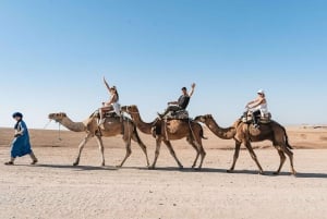 Dîner de luxe dans le désert d'Agafay avec musique live et spectacle de feu