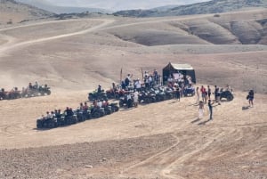Deserto de Agafay: passeio de quadriciclo, passeio de camelo, almoço e piscina