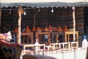 Deserto de Agafay: passeio de quadriciclo, passeio de camelo, almoço e piscina