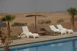 Deserto de Agafay: passeio de quadriciclo, passeio de camelo, almoço e piscina