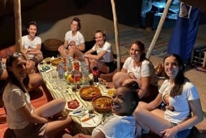 Marrakech Agafay Desert &Quad Tour auringonlaskun ja illallisnäytöksen kanssa