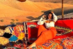 Marrakech: quadrijden en kameelrijden, dinershow in de Agafay-woestijn