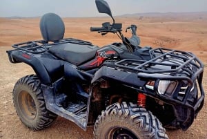 Agafay Quad bike auringonlasku illallisella ja show'lla