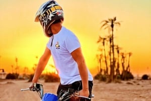 Agafay: Quad-Biking, authentisches Abendessen und Show in Marrakesch