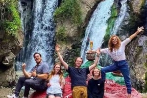 Excursion d'une journée dans les montagnes de l'Atlas, les chutes d'eau des trois vallées et le désert