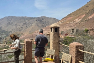 Caminhada nas montanhas do Atlas com cascatas e viagem de 1 dia aos 3 vales