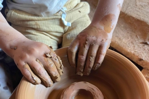 Tilbring en naturlig dag uden for Den Røde By: keramik, gåtur, pool