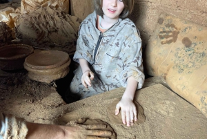 Tilbring en naturlig dag uden for Den Røde By: keramik, gåtur, pool