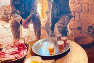 Tilbring en naturlig dag uden for Den Røde By: keramik, gåtur, pool