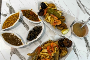 Kameliratsastus Marrakechissa lounaalla (paikallinen ravintola)
