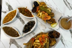 Kameliratsastus Marrakechissa lounaalla (paikallinen ravintola)