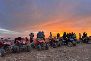 Aventure dans le désert : Quad, balade à dos de chameau et dîner étoilé