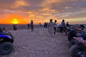 Aventure dans le désert : Quad, balade à dos de chameau et dîner étoilé