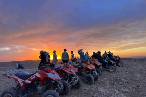Aventure dans le désert : Quad, balade à dos de chameau et dîner étoilé