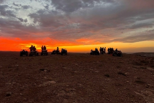 Aventure dans le désert : Quad, balade à dos de chameau et dîner étoilé