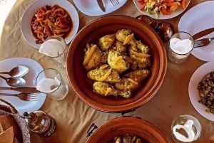 MIDDAG I AGAFAY-ÖKNEN UNDER STJÄRNORNA MED SHOW OCH KAMELER