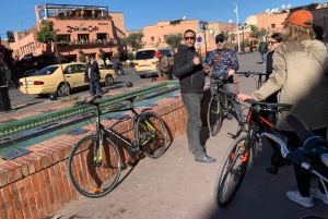 Holländskspråkig cykeltur genom Marrakech.