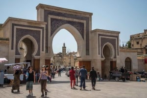 Fès : visite de la madrasa Bou Inania, du musée, de la tannerie, du souk et de la médina