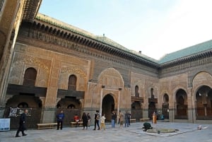 Fès : visite de la madrasa Bou Inania, du musée, de la tannerie, du souk et de la médina