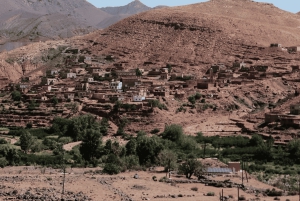 A partir de Fez: viagem de 2 dias com ida e volta pelo deserto de Merzouga e passeio de camelo