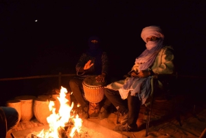 Fra Fes: 2-dages Sahara-tur med kamelridning og sandboarding