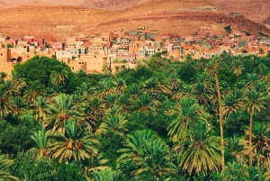 Desde Fez: Excursión de 2 días por el Sáhara con paseo en camello y Sandboarding