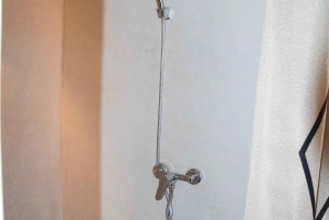 Desde Fez: Excursión de 2 días por el Sáhara con paseo en camello y Sandboarding