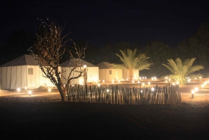 Desde Fez: Excursión de 2 días por el Sáhara con paseo en camello y Sandboarding