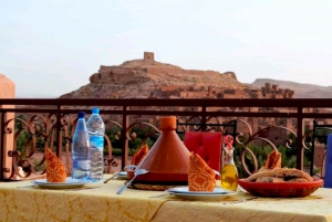 Von Marrakech aus: 3-tägige Wüstentour nach Fes mit Luxuscamp
