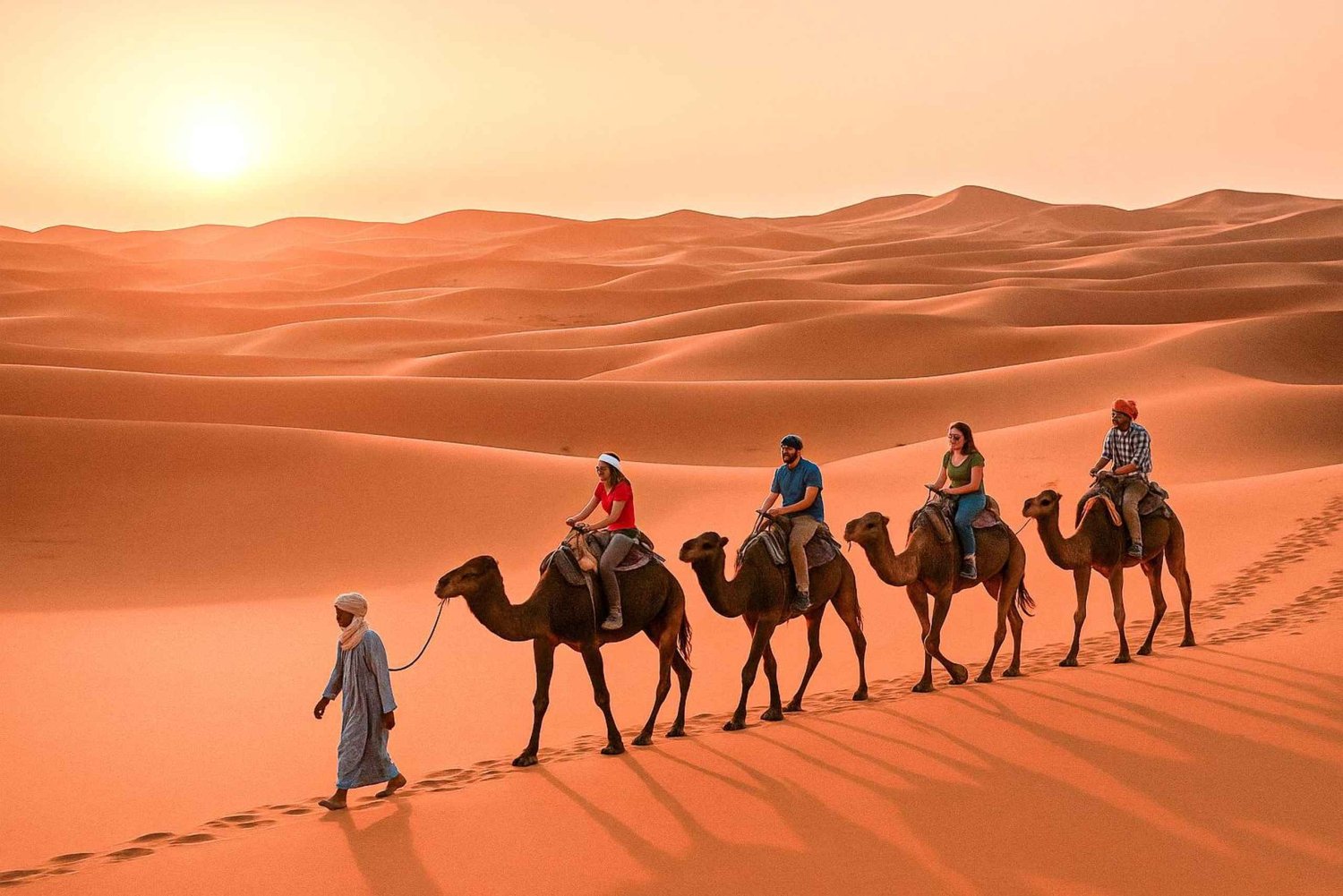 Desde Marrakech: tour de 3 días por el desierto de Merzouga con paseo en camello