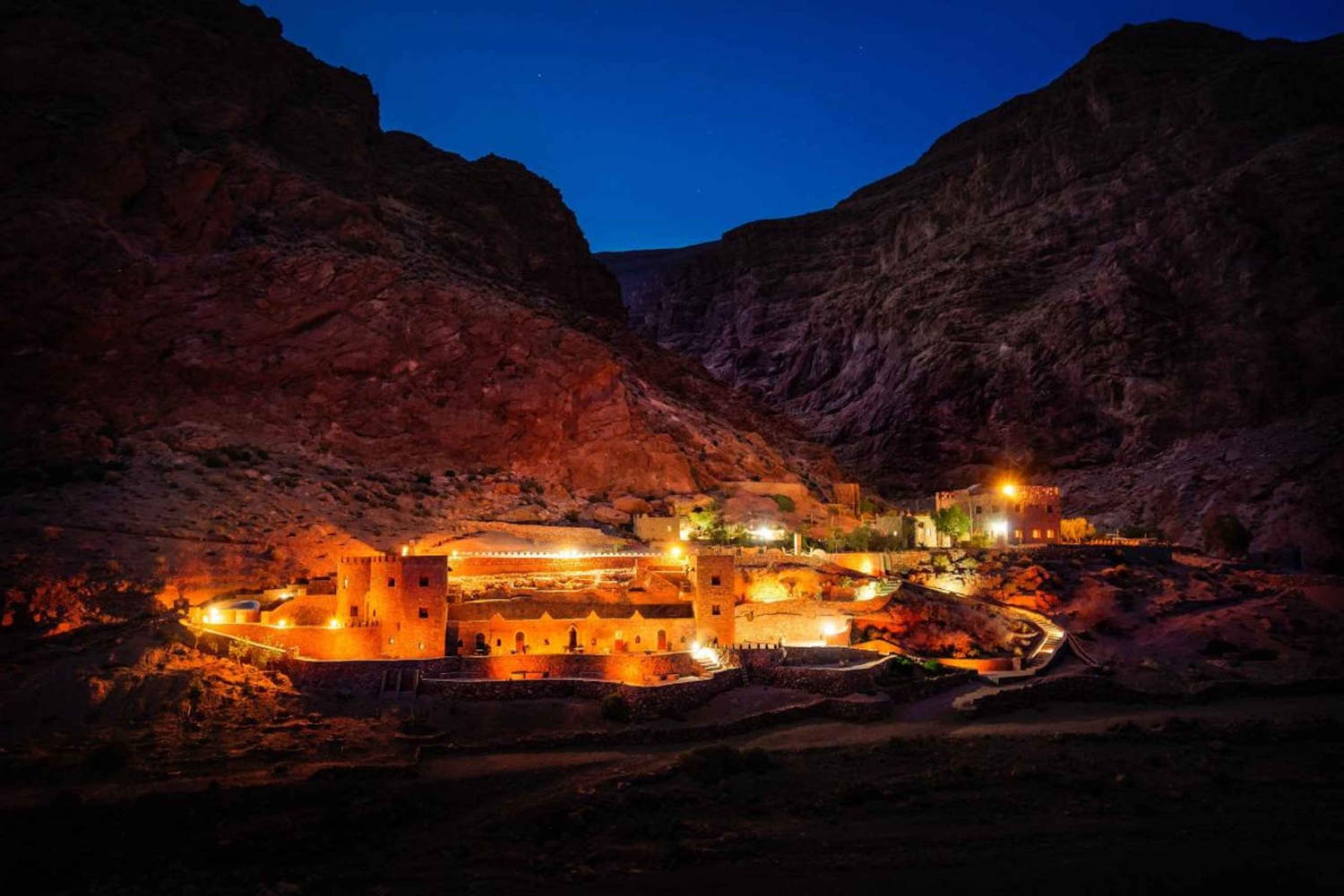 Marrakechista 4 päivän aavikkokierros Merzougan hiekkadyyneille