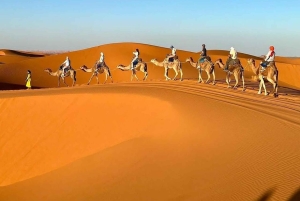 Marrakechista 4 päivän aavikkokierros Merzougan hiekkadyyneille