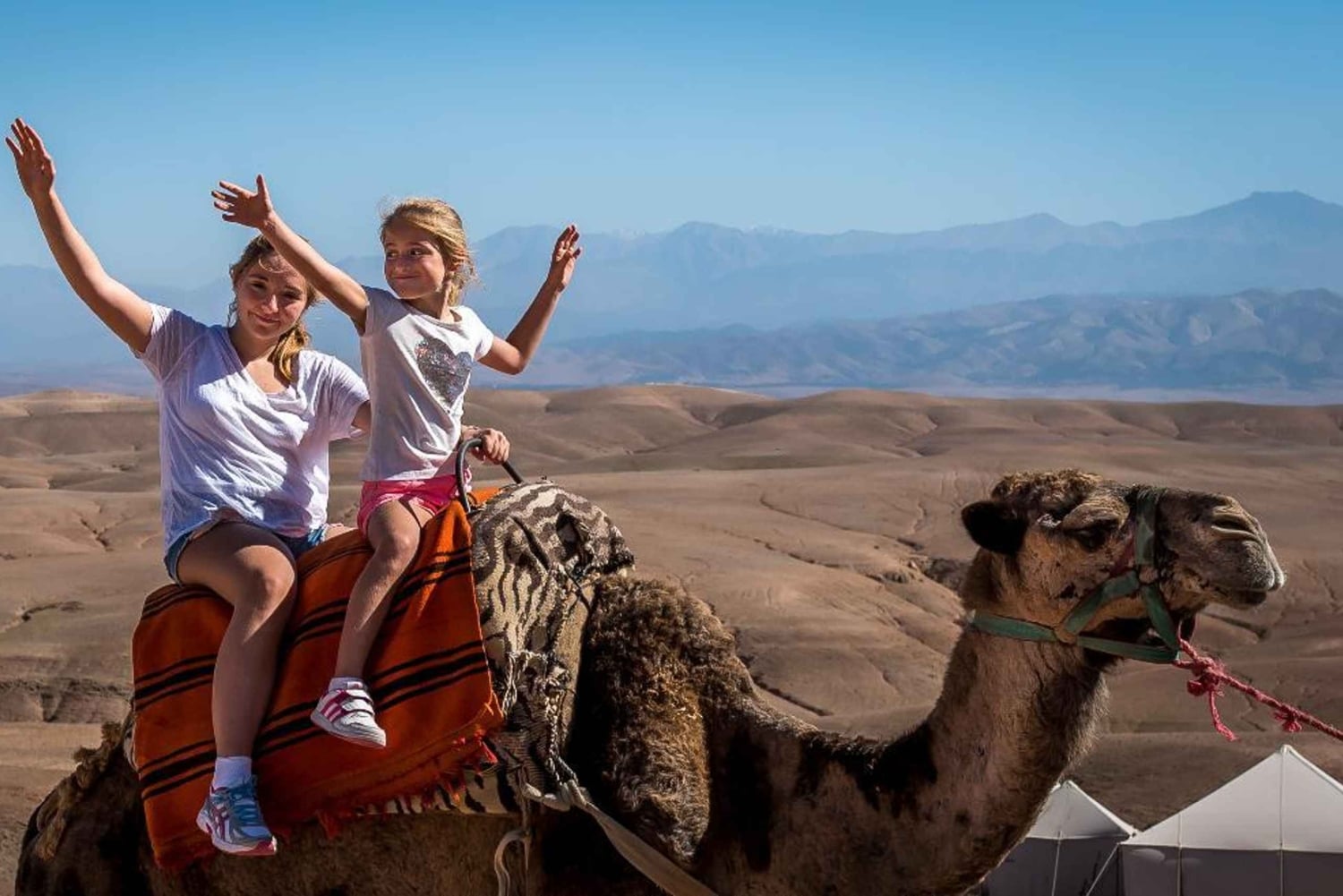 Au départ de Marrakech : Promenade à cheval dans le désert d'Agafay avec coucher de soleil